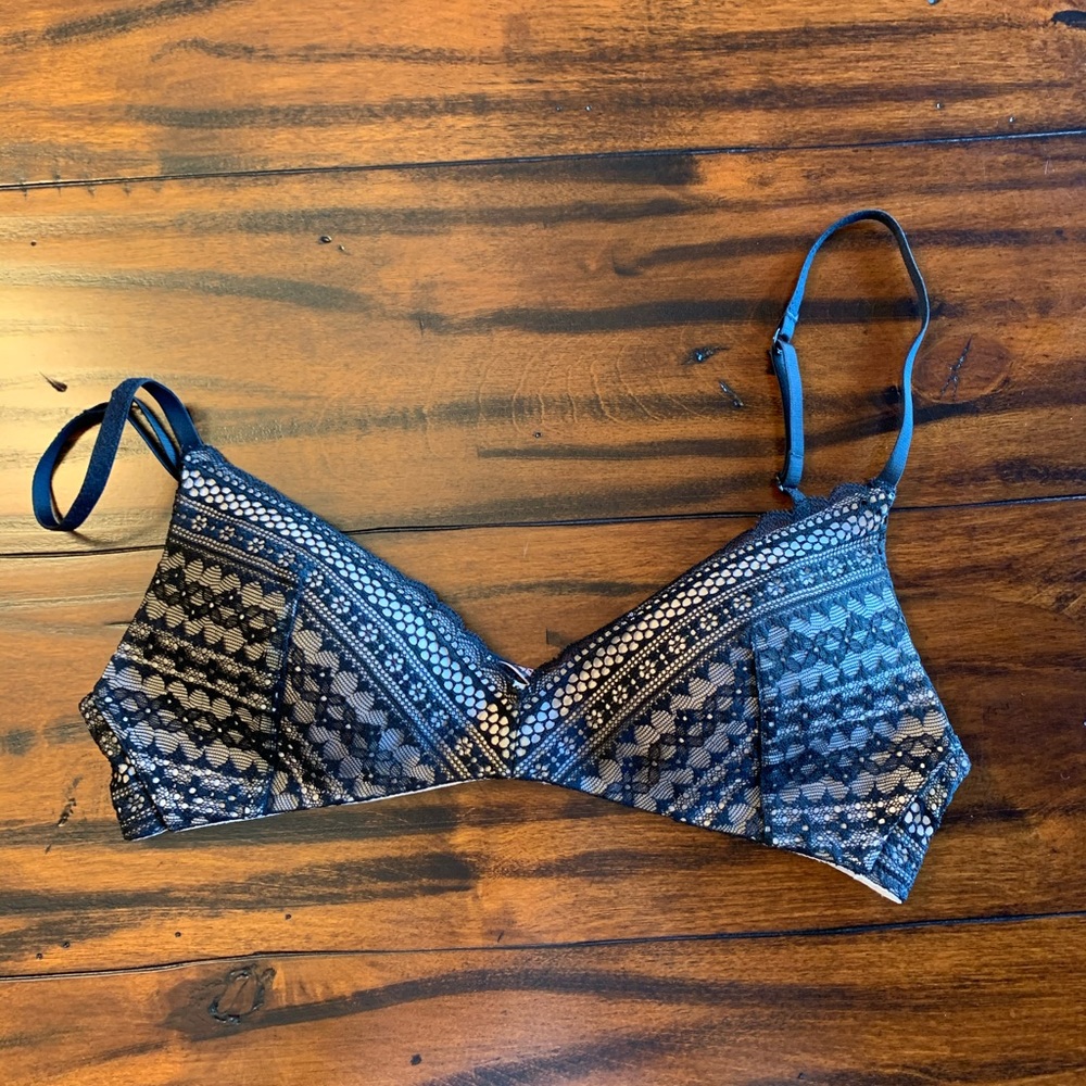 Victoria’s Secret Lightly Lined Bra